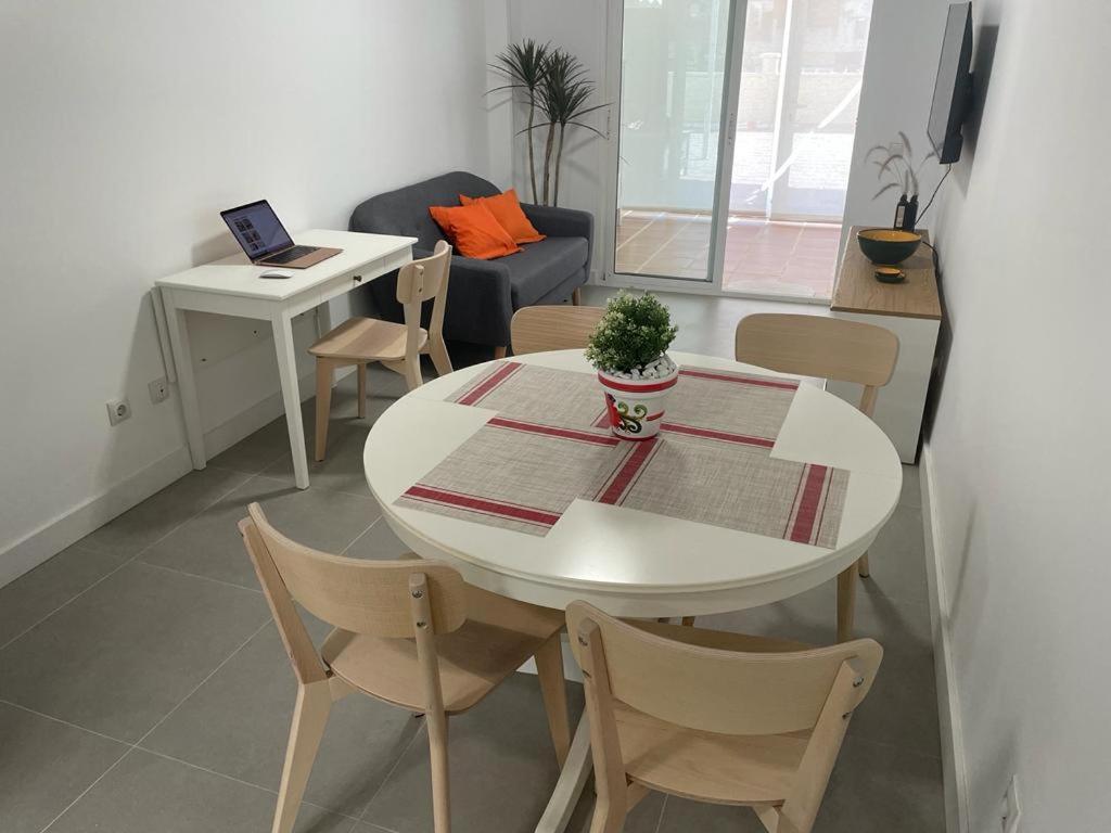 דירות בנאלמדנה Encantador Piso Con Terraza Y Piscina מראה חיצוני תמונה