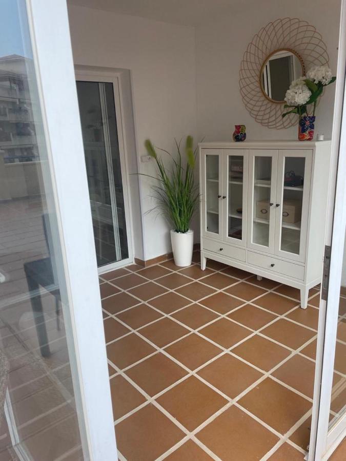 דירות בנאלמדנה Encantador Piso Con Terraza Y Piscina מראה חיצוני תמונה