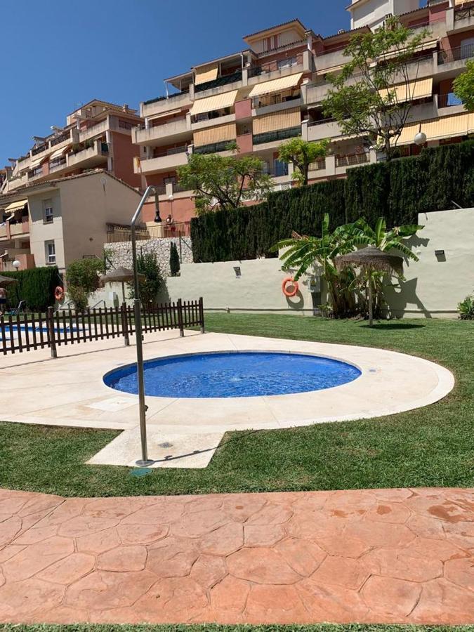 דירות בנאלמדנה Encantador Piso Con Terraza Y Piscina מראה חיצוני תמונה
